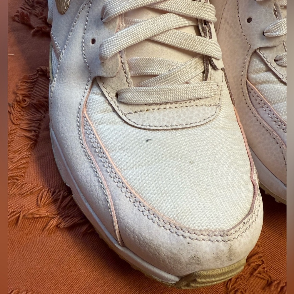 NIKE AIR  WOMEN 10 MAX EXCEE SNEAKERS PINK WHITE 90s VIBES PLUSH - Picture 4 of 9